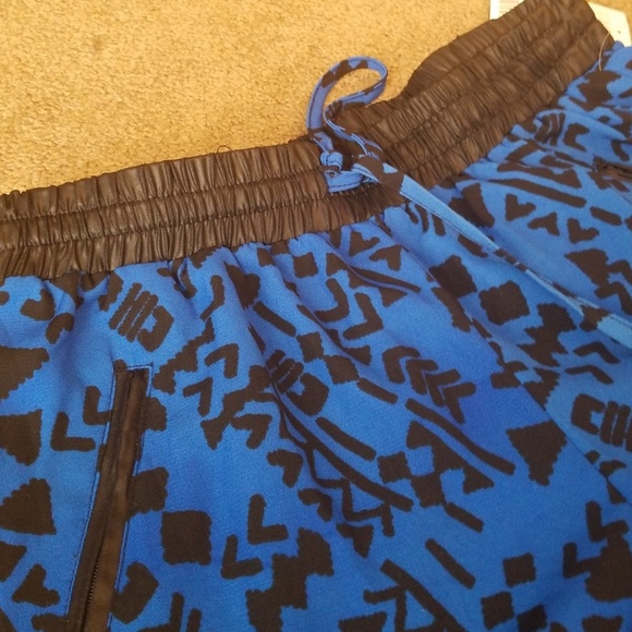 Urban outfitters joggers - Picture 3 of 3